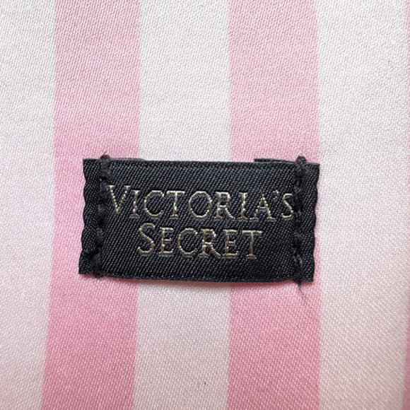 Victoria's Secret Closed-Toe Faux Fur Striped Slippers M - Picture 3 of 6